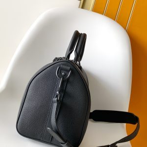 Alternative view of P720 Dimensions: 34 x 21 x 16 cm (Length x Height x Width)